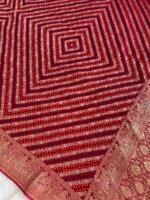 Rajvaari Bandhani Khaddi georgatte Saree – Rich Maroon with Traditional Gold Zari Weave - Image 2