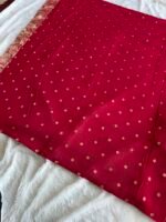 Rajvaari Bandhani Khaddi georgatte Saree – Rich Maroon with Traditional Gold Zari Weave - Image 4