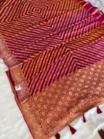 Rajvaari Bandhani Khaddi Georgette Saree – Deep Rani Pink with Traditional Zari Weave - Image 2
